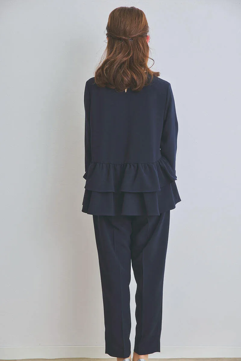 ネイビーのペプラムトップスパンツドレス