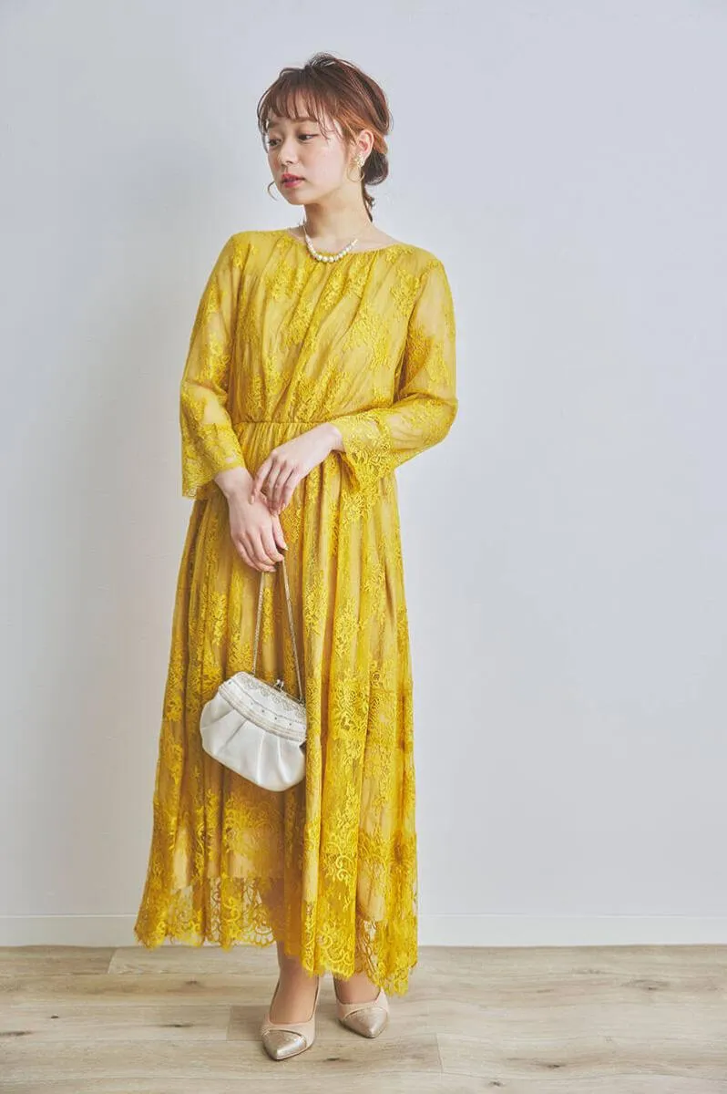 イエローのティアードレースドレス