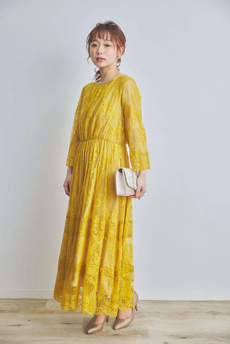 イエローのティアードレースドレス