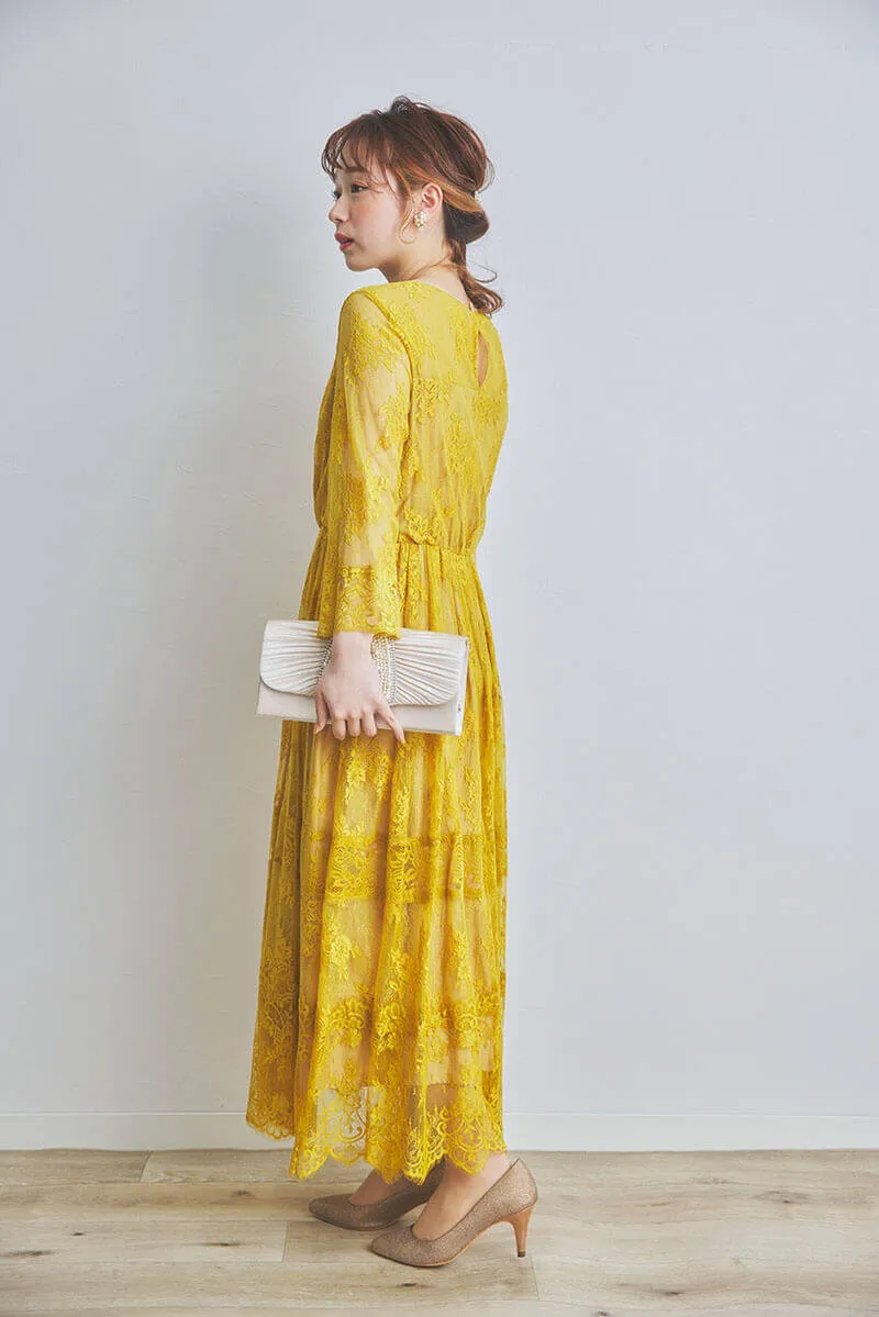 イエローのティアードレースドレス