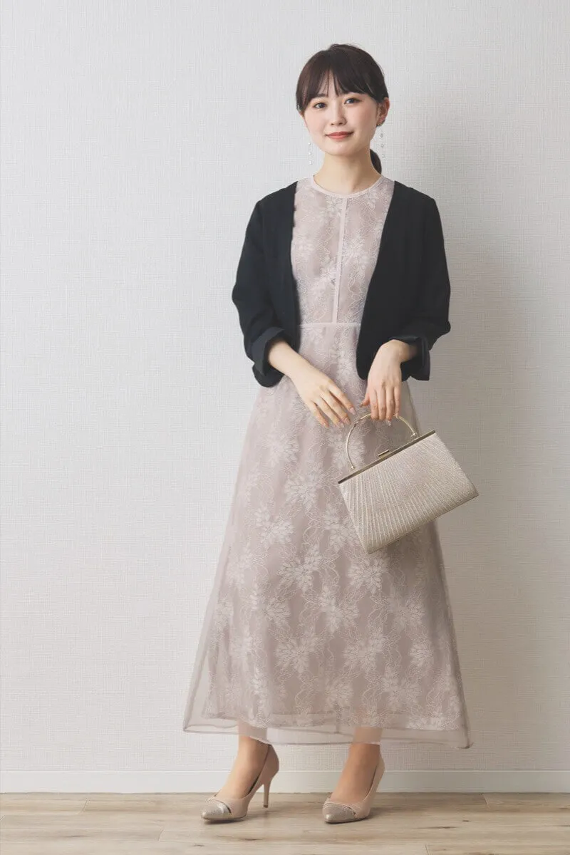 ピンクのシアーレースパイピングドレス