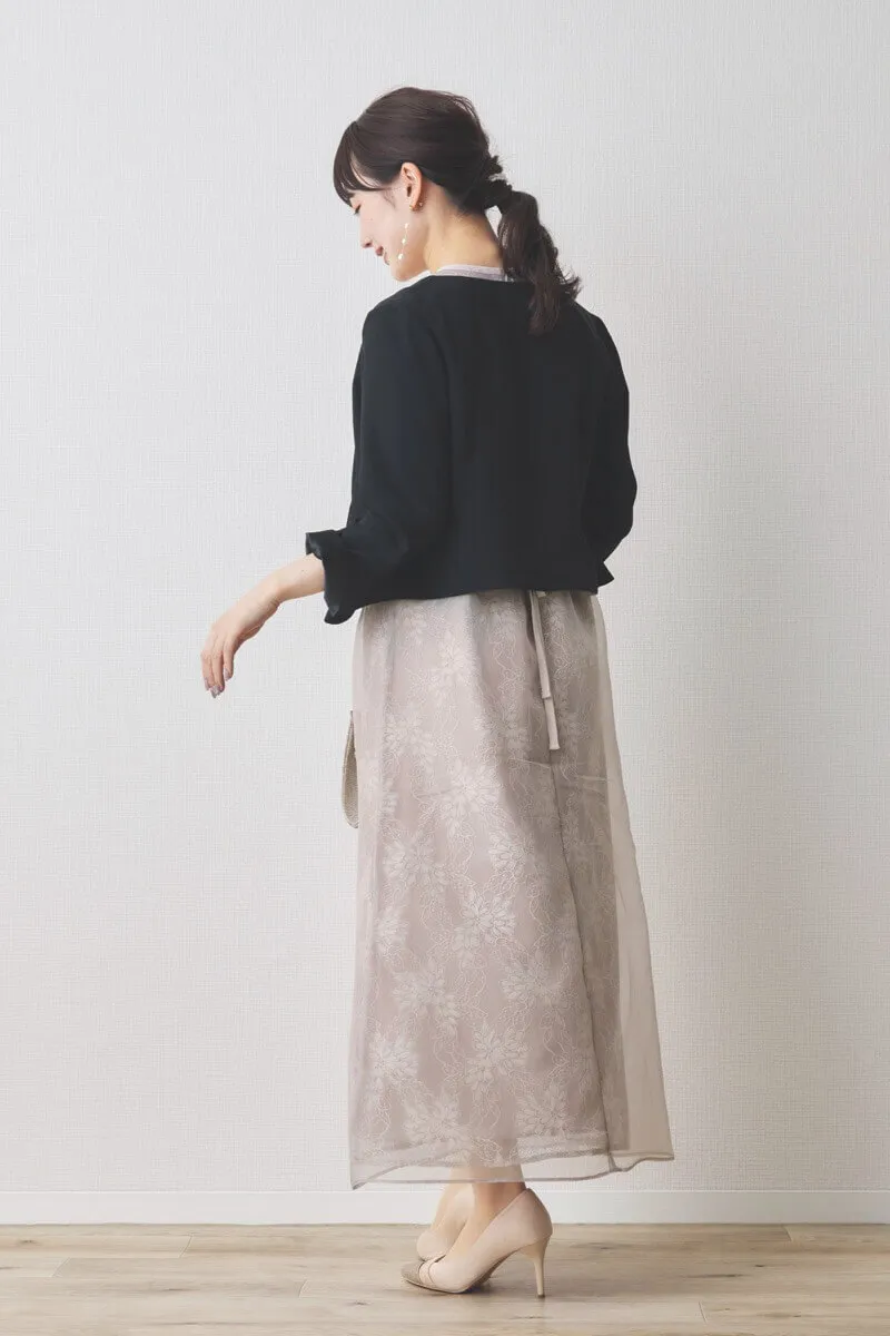 ピンクのシアーレースパイピングドレス