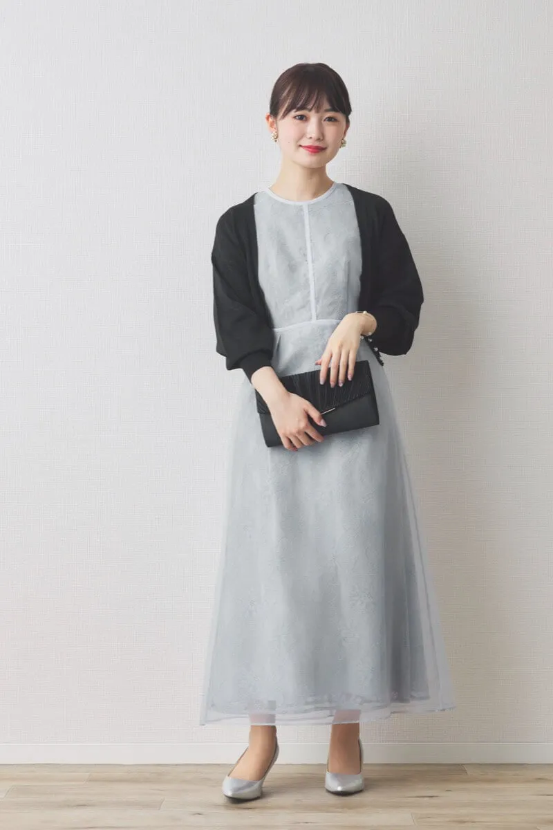 ブルーグレーのシアーレースパイピングドレス