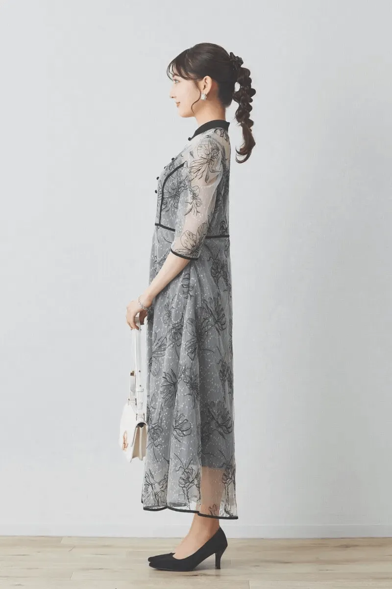 ブルーの配色フラワーレースパイピングドレス