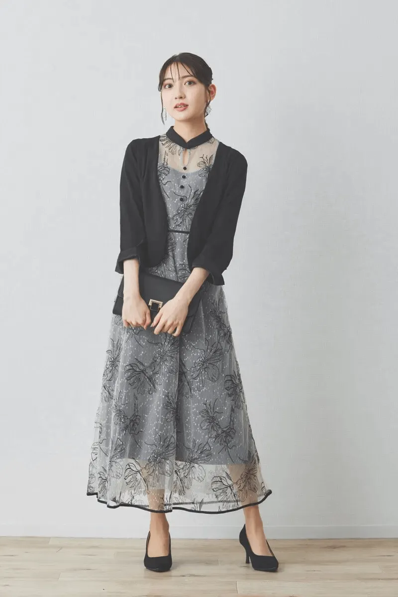 ブルーの配色フラワーレースパイピングドレス