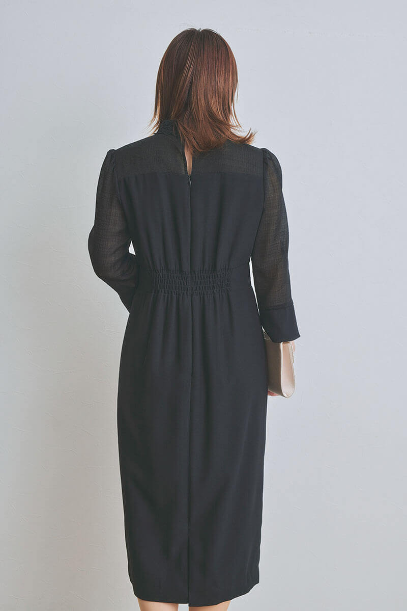 ブラックのビスチェデザインIラインドレス