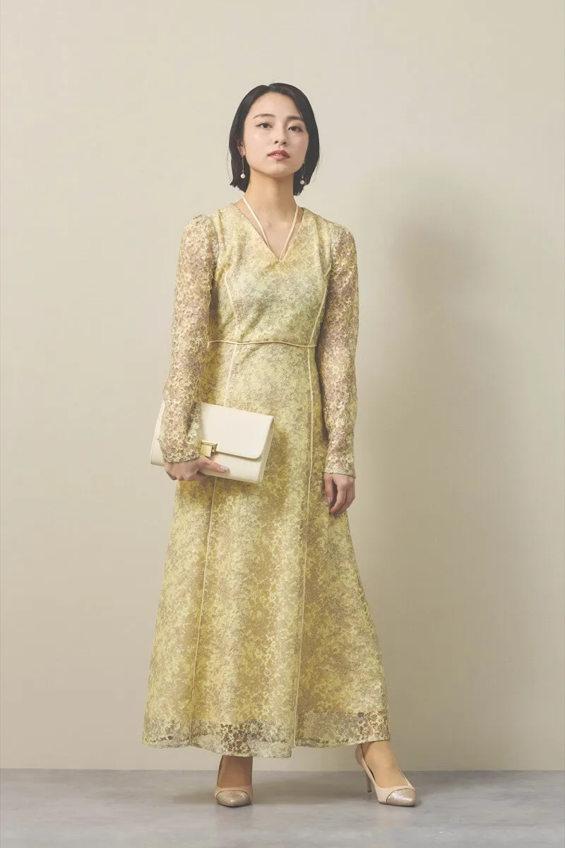 イエローのレースプリントドレス