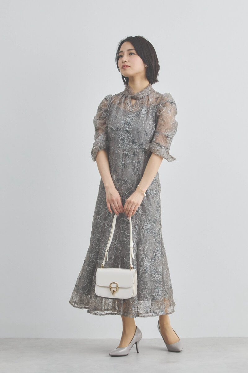 グレーのスパンコールレースマーメイドドレス