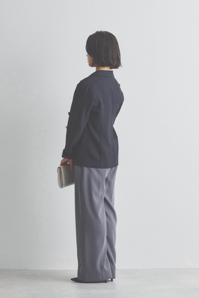 チャコールグレーのチュールドッキングコンビネゾン