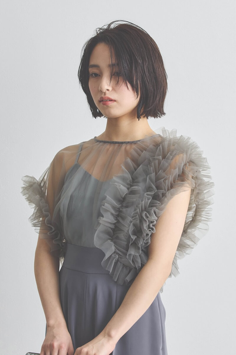 チャコールグレーのチュールドッキングコンビネゾン