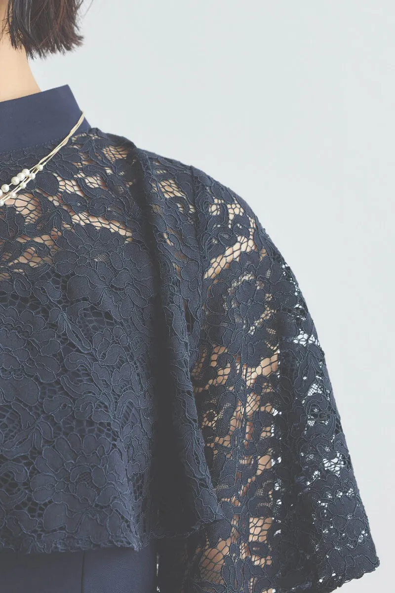 ネイビーのレーストップス付きIラインドレス