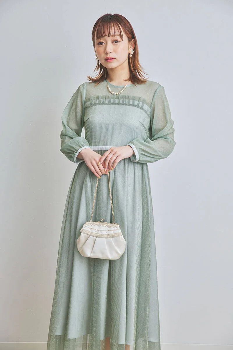 ライトグリーンのフロントフリルチュールドレス