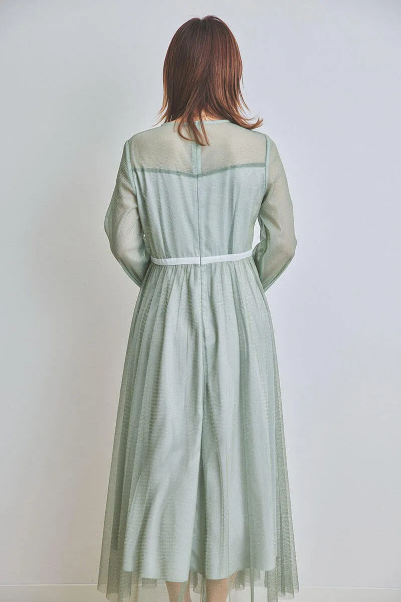 ライトグリーンのフロントフリルチュールドレス