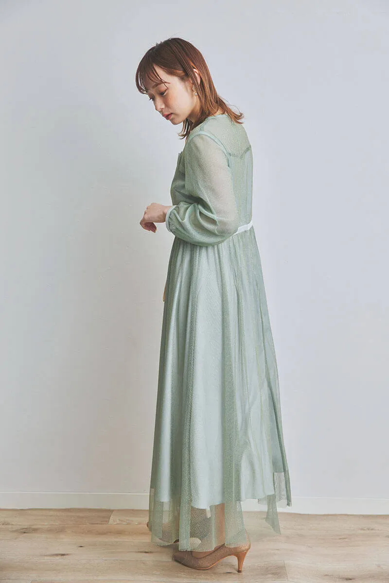 ライトグリーンのフロントフリルチュールドレス