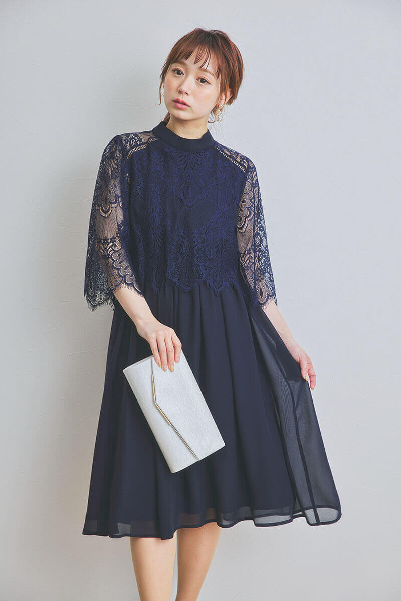 ネイビーのボトルネックフレアドレス