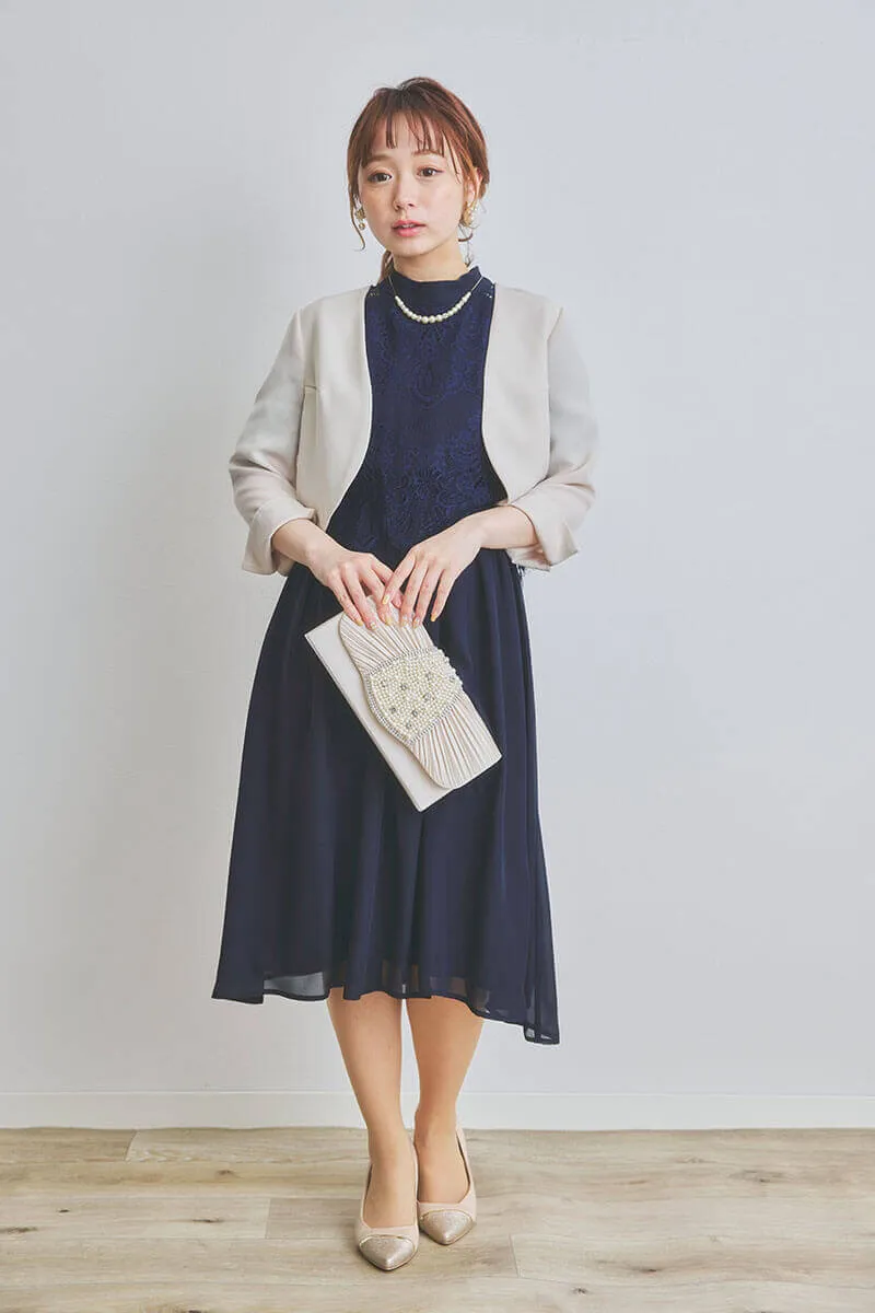 ネイビーのボトルネックフレアドレス