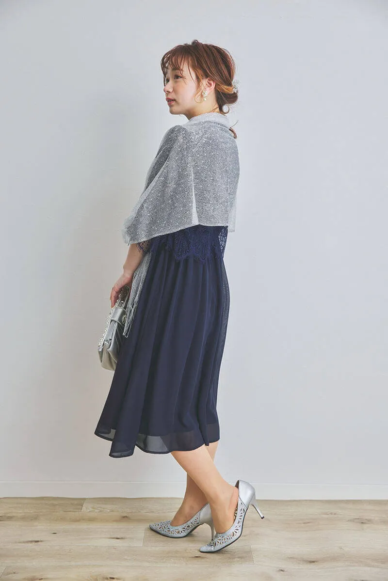 ネイビーのボトルネックフレアドレス