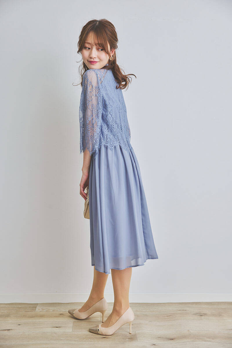 ブルーグレーのボトルネックフレアドレス