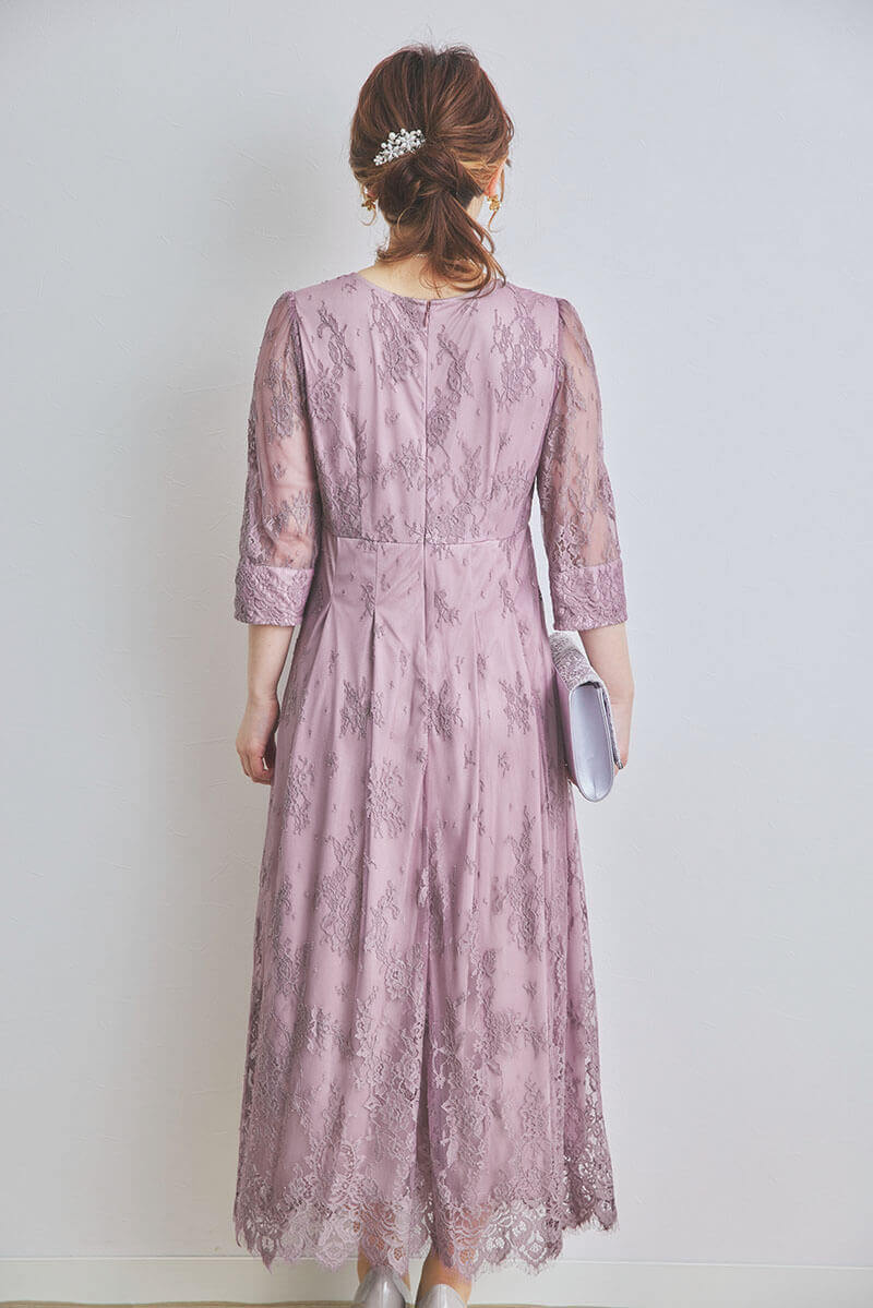 ピンクラベンダーのフローラルレースドレス