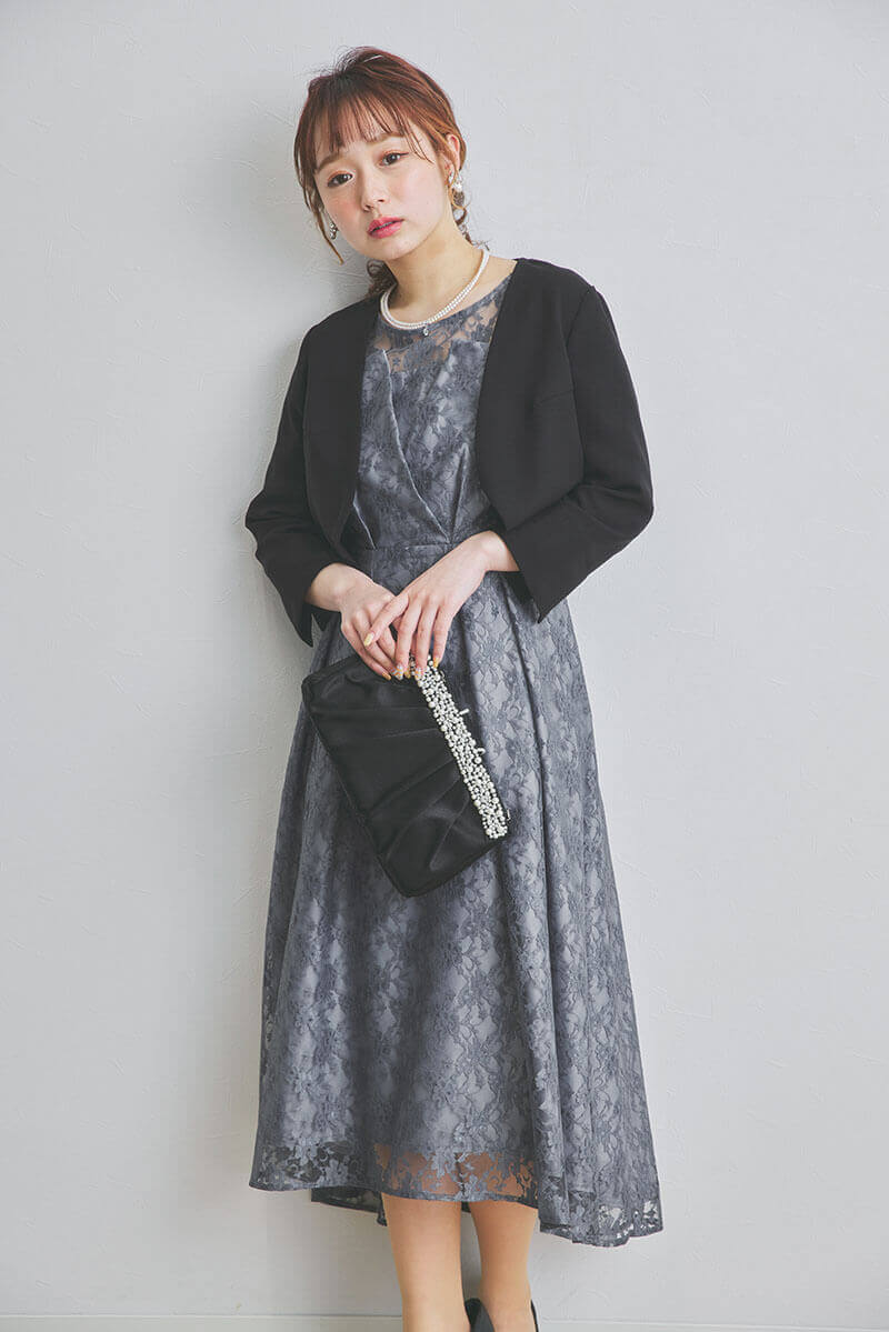 ブルーグレーの総レースフィッシュテールドレス
