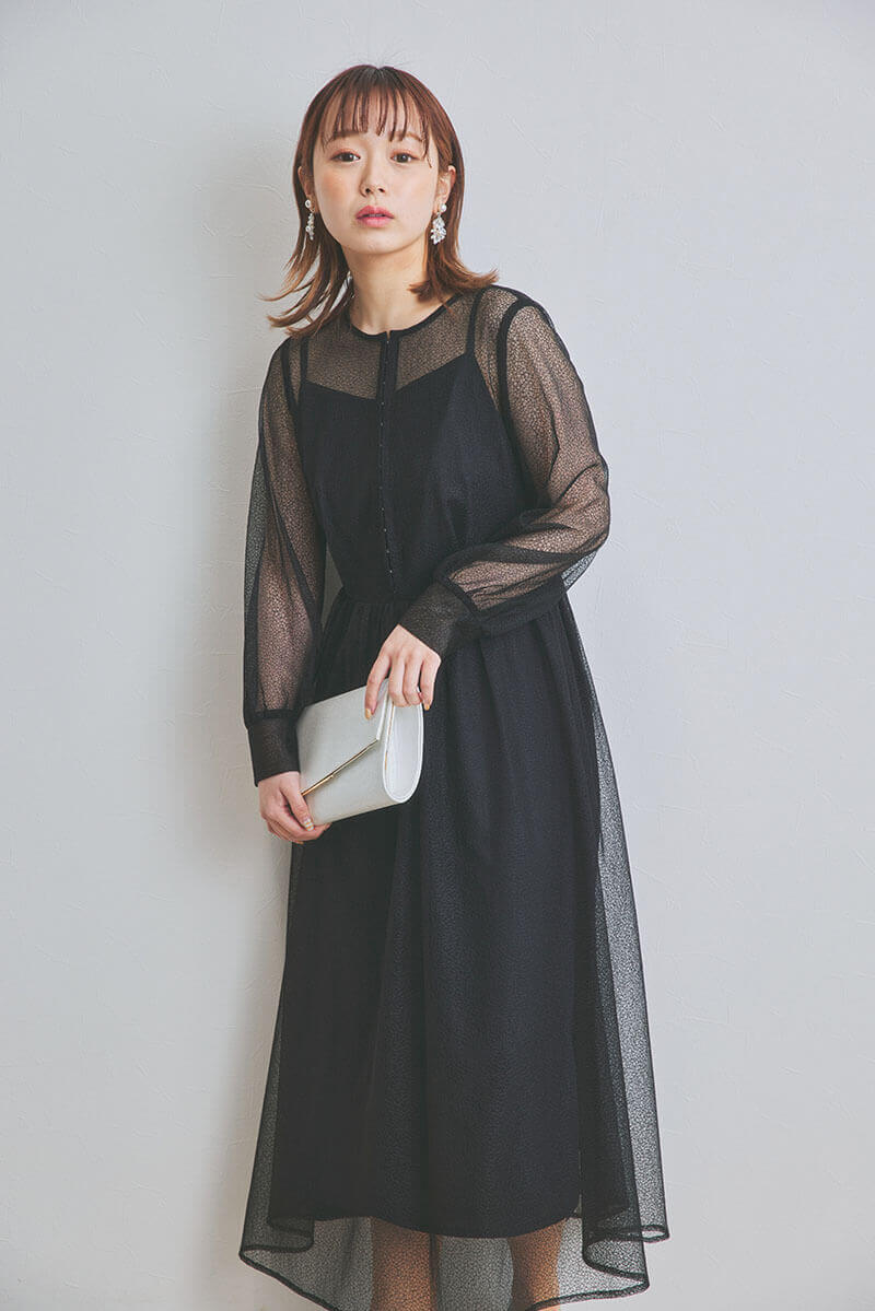 ブラックの幾何学チュールドレス
