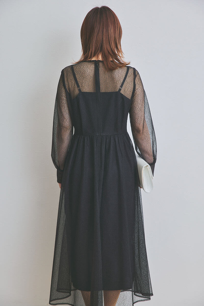 ブラックの幾何学チュールドレス