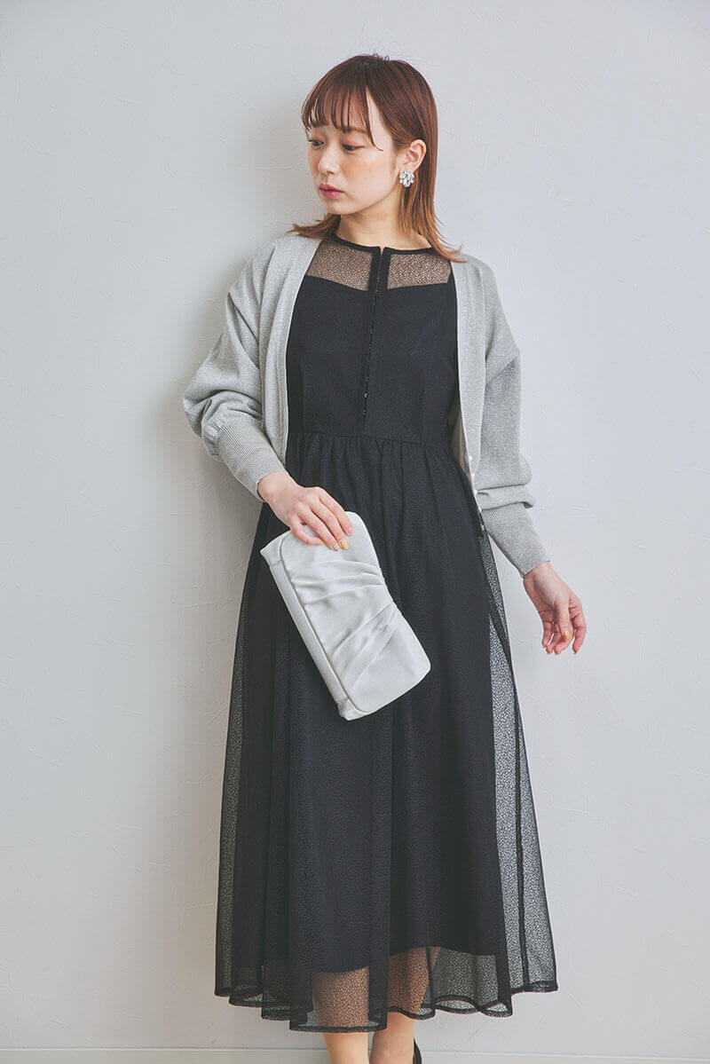 ブラックの幾何学チュールドレス