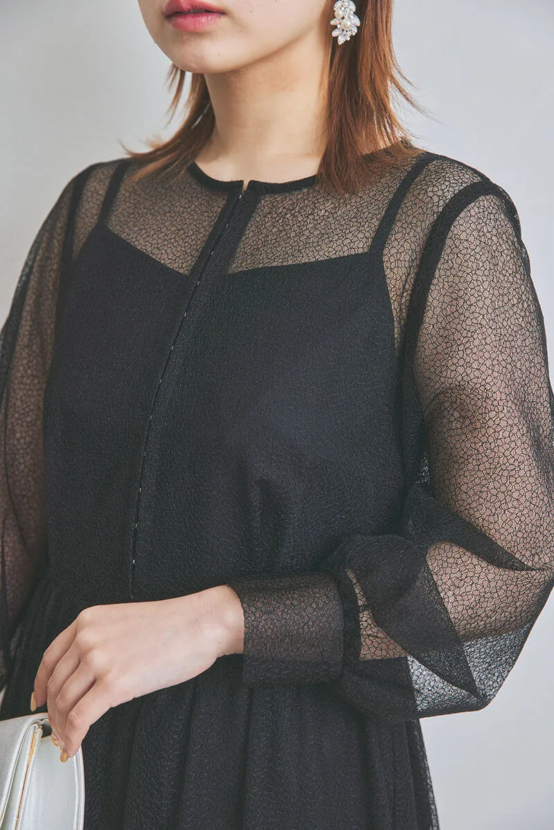 ブラックの幾何学チュールドレス