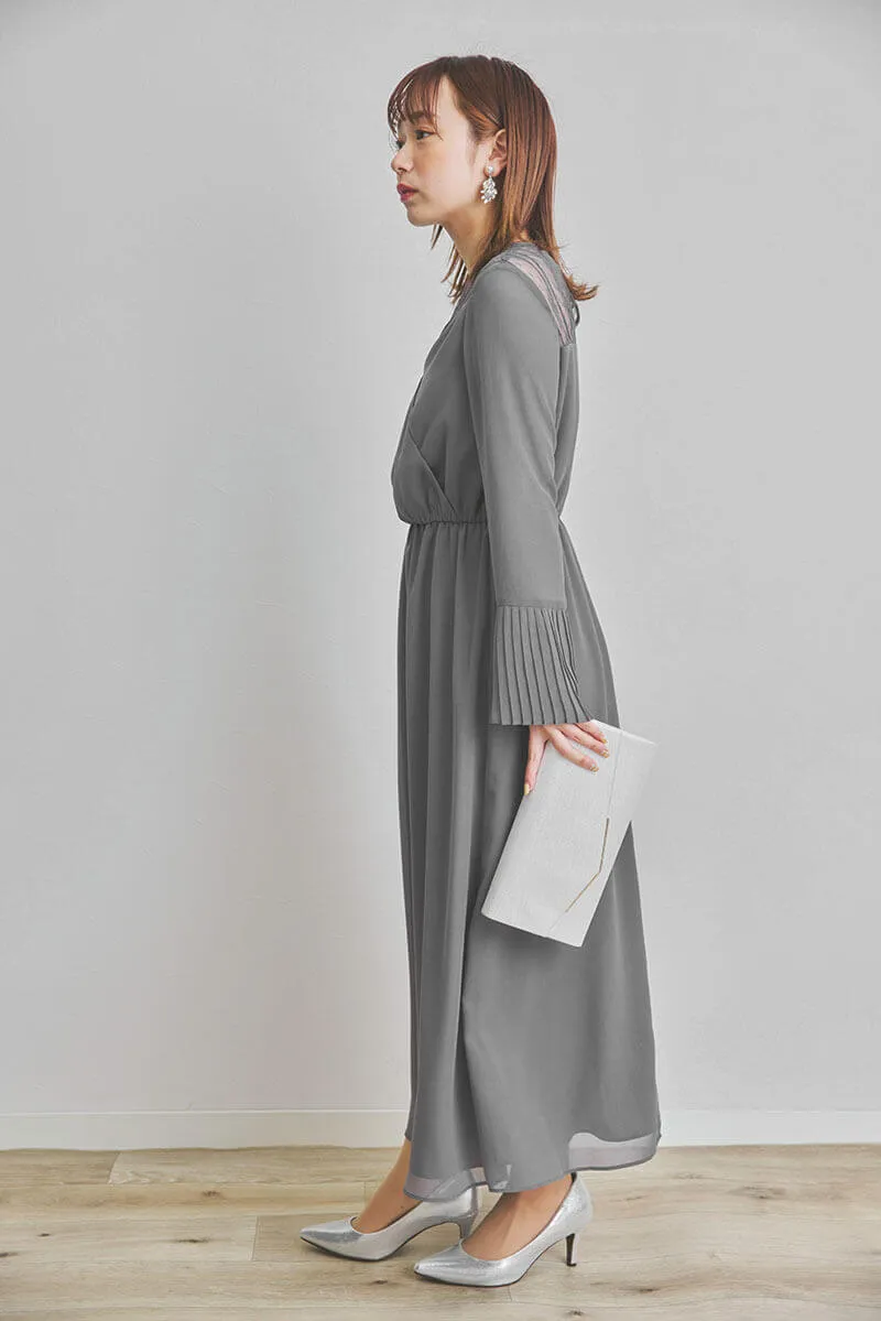 グレーのカシュクールシフォンドレス