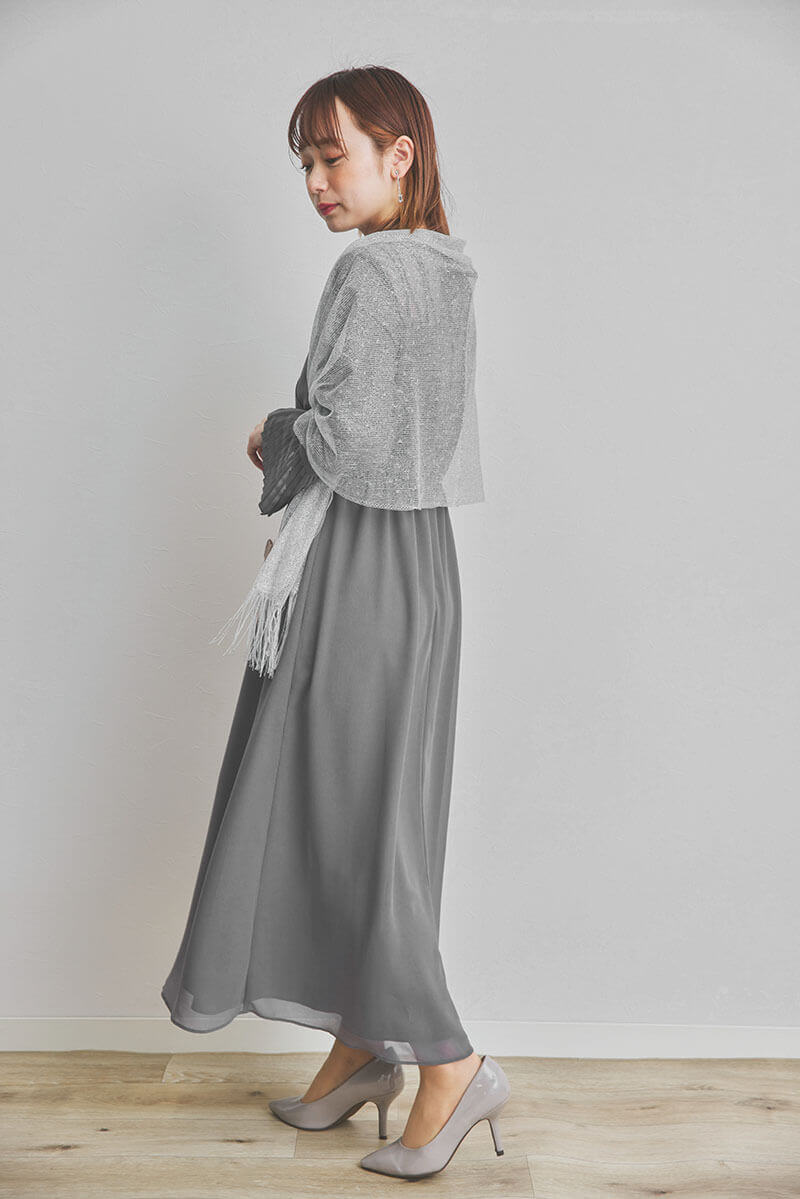 グレーのカシュクールシフォンドレス