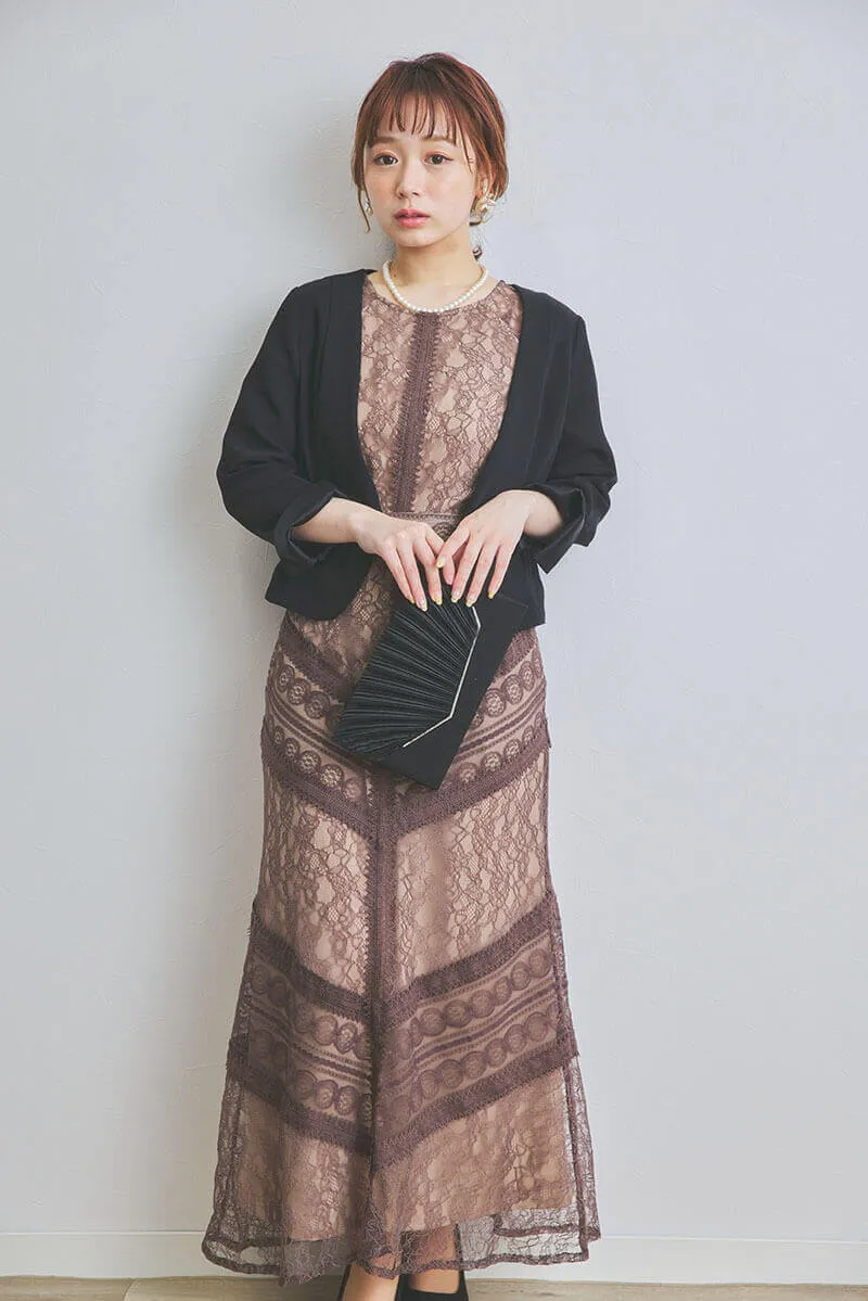 ブラウンのショルダーギャザーレースマキシドレス