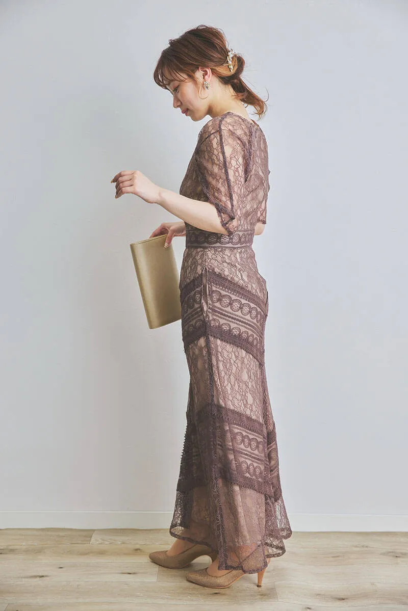 ブラウンのショルダーギャザーレースマキシドレス
