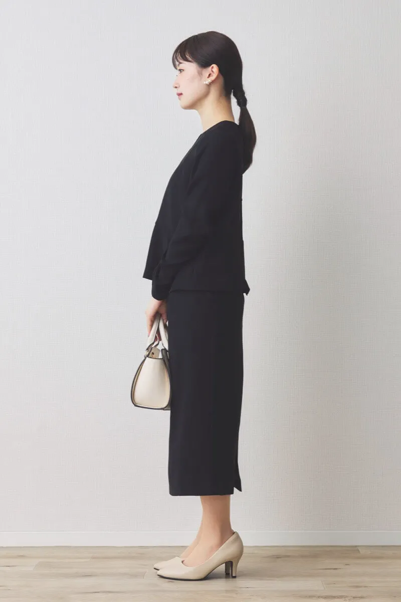 ブラックのペプラムタイトセレモニースーツセット