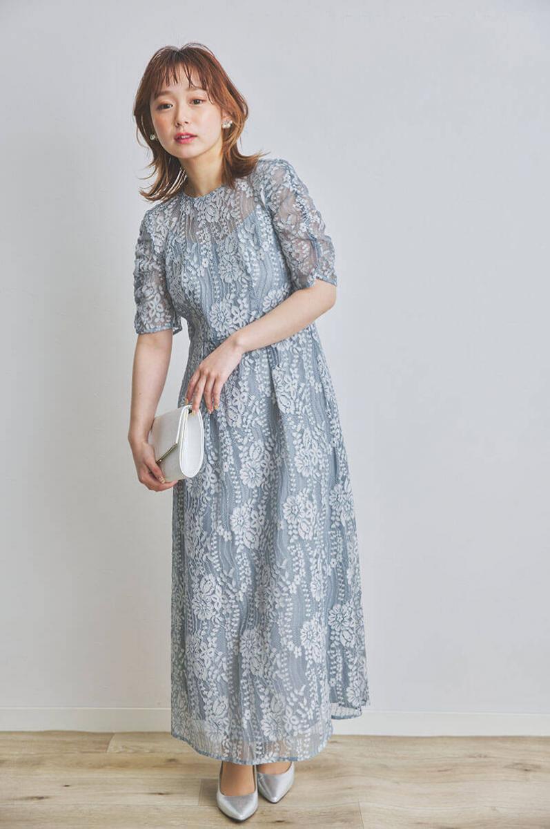 ミントグレーの配色レースエプロンドレス