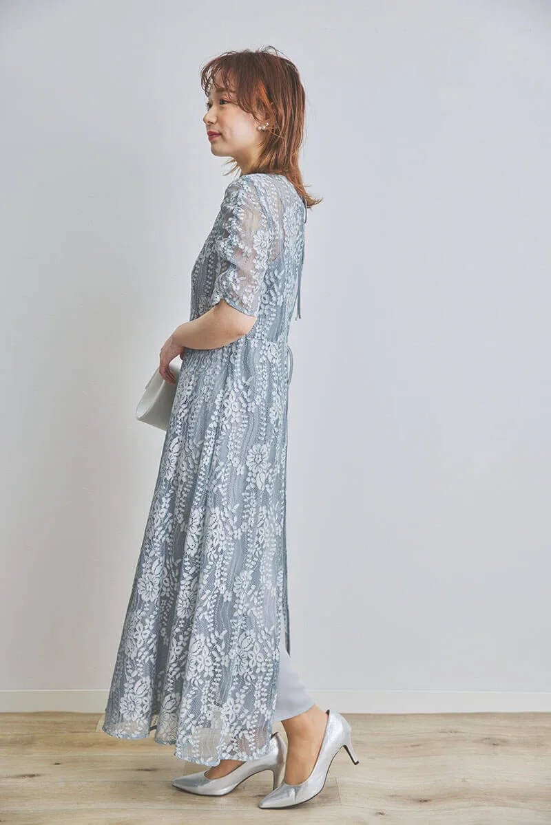 ミントグレーの配色レースエプロンドレス