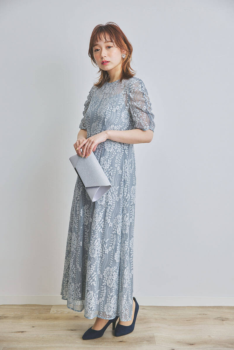 ミントグレーの配色レースエプロンドレス