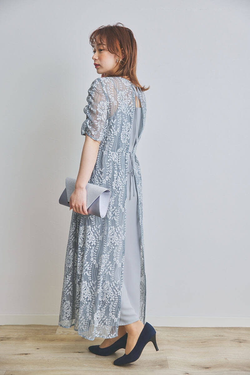 ミントグレーの配色レースエプロンドレス