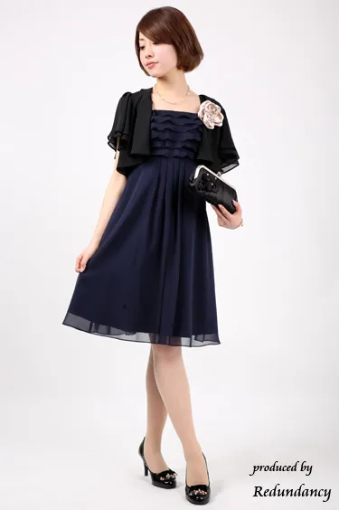 ネイビーのティアードフリルドレス