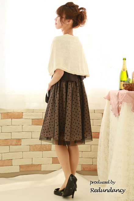 ブラック×ピンクのドットチュールスカートドレス