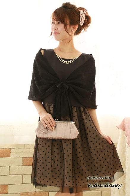 ブラック×ピンクのドットチュールスカートドレス