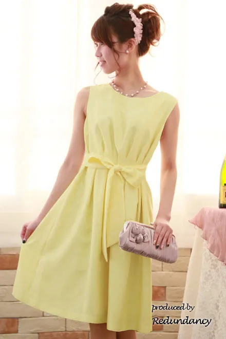 レモンイエローのウエストリボンフレアドレス