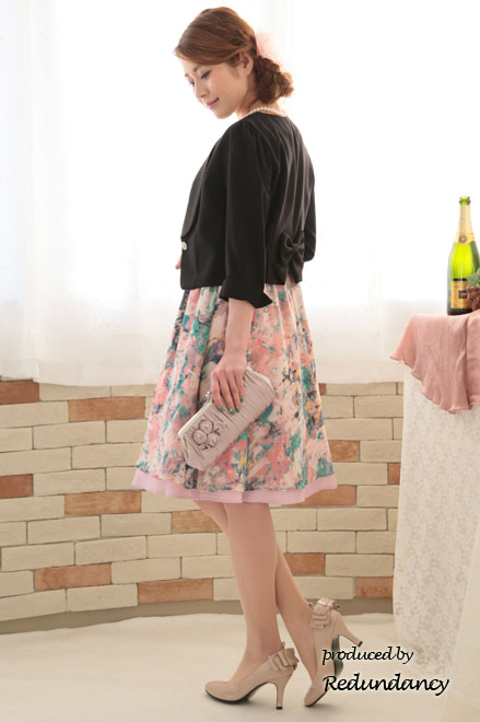 ピンクの油彩風花柄ドレスミディ丈ドレス