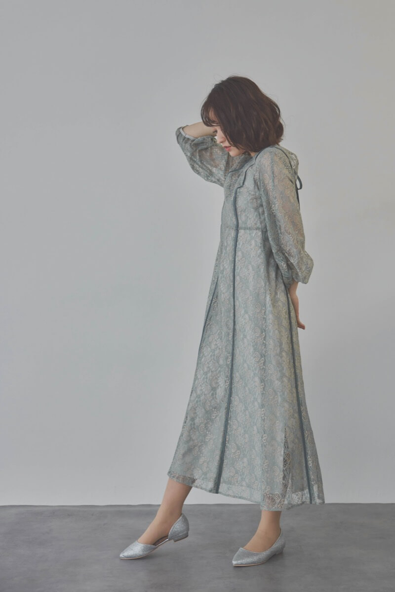 サックスのパイピングレースエプロンドレス