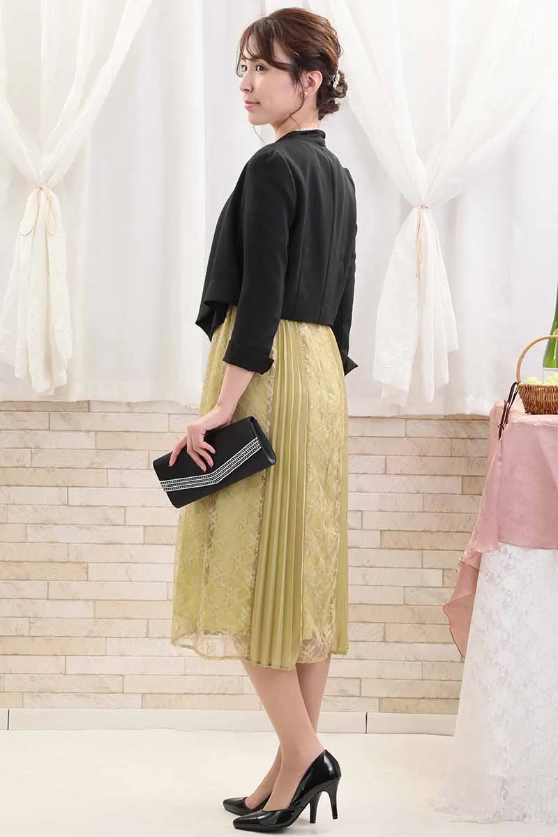 ライムグリーンのレース＆プリーツロングドレス