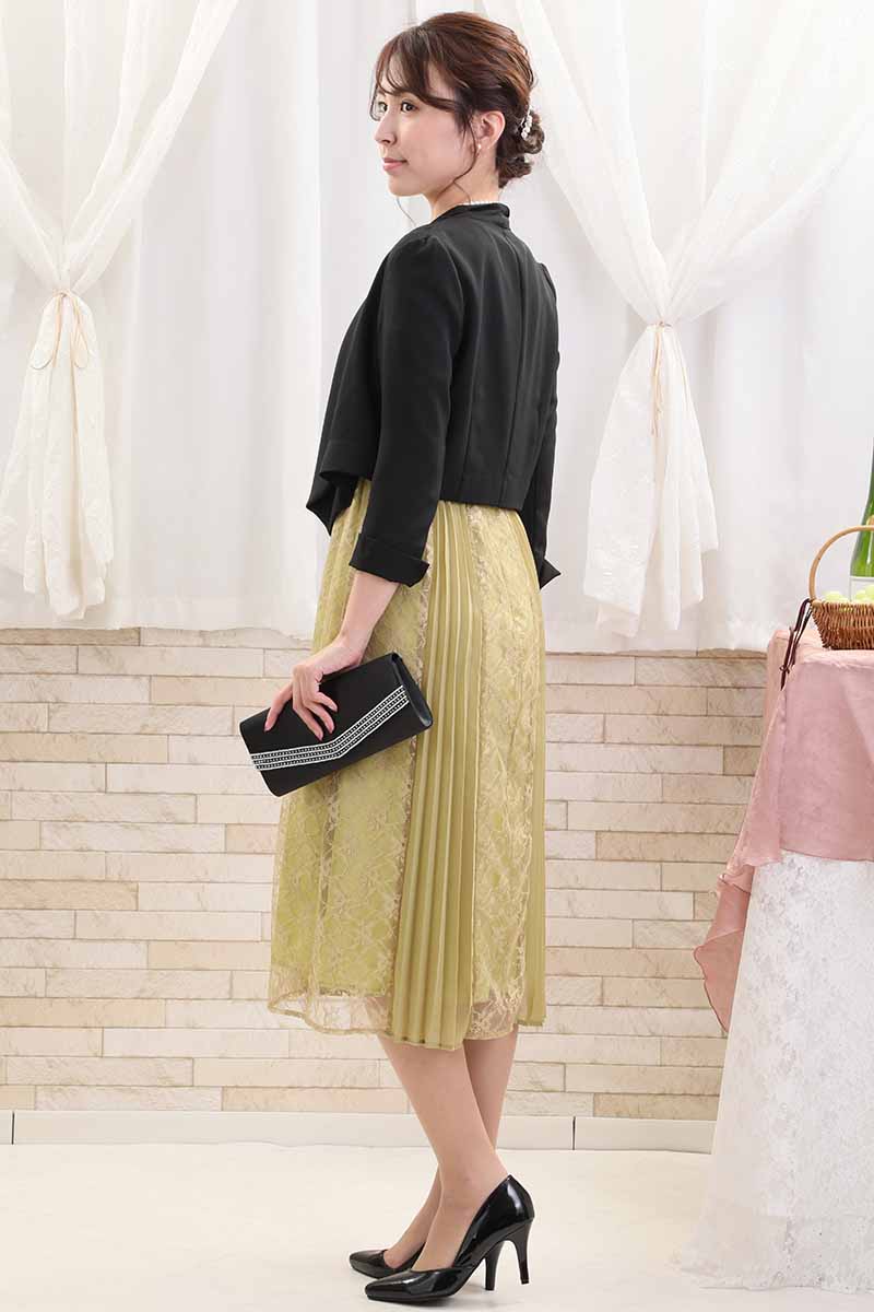 ライムグリーンのレース＆プリーツロングドレス