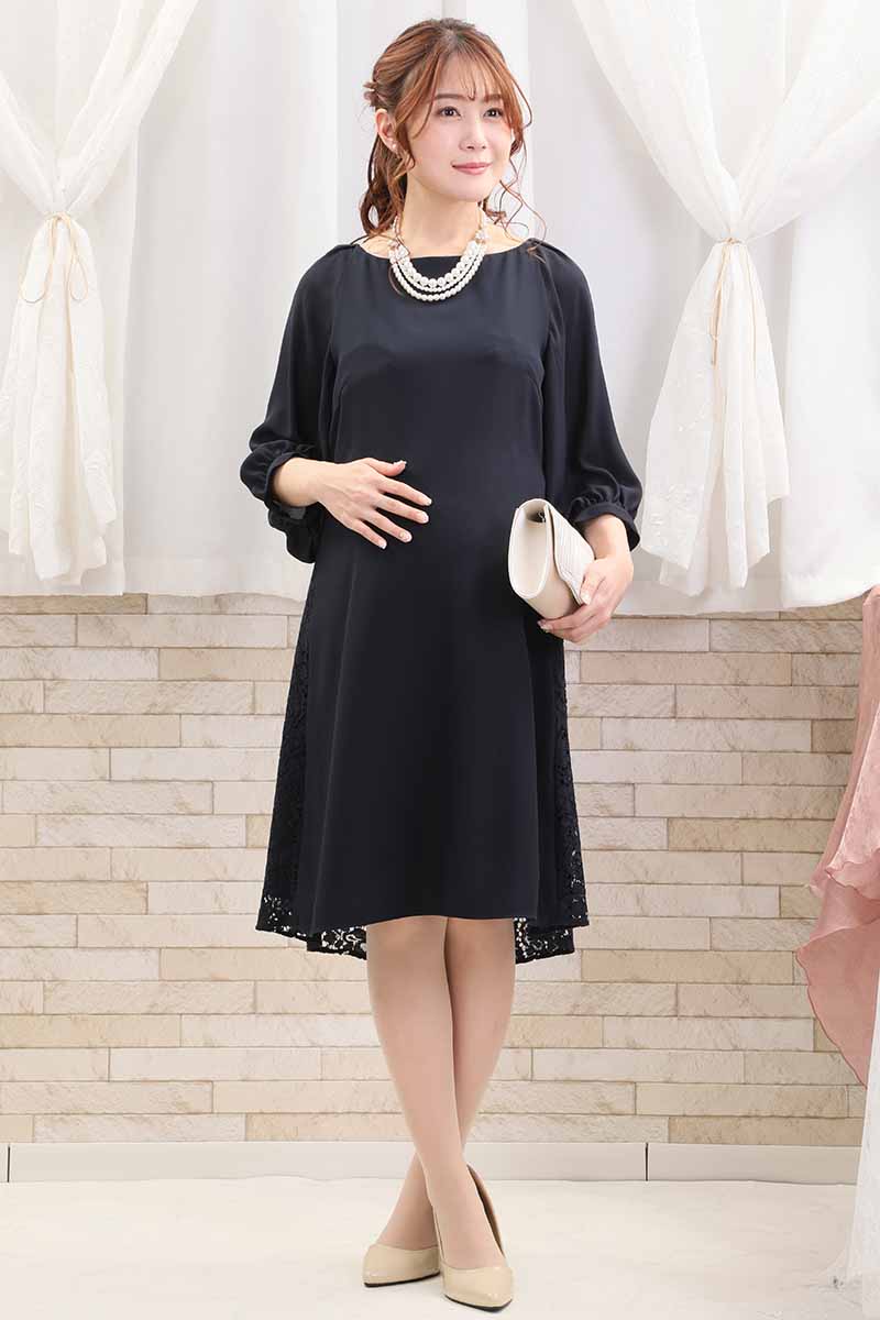 ネイビーのベルト付きバックレースドレス