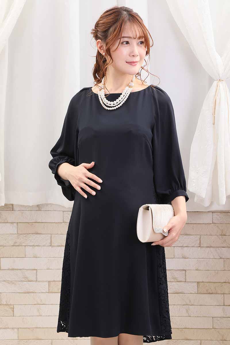 ネイビーのベルト付きバックレースドレス