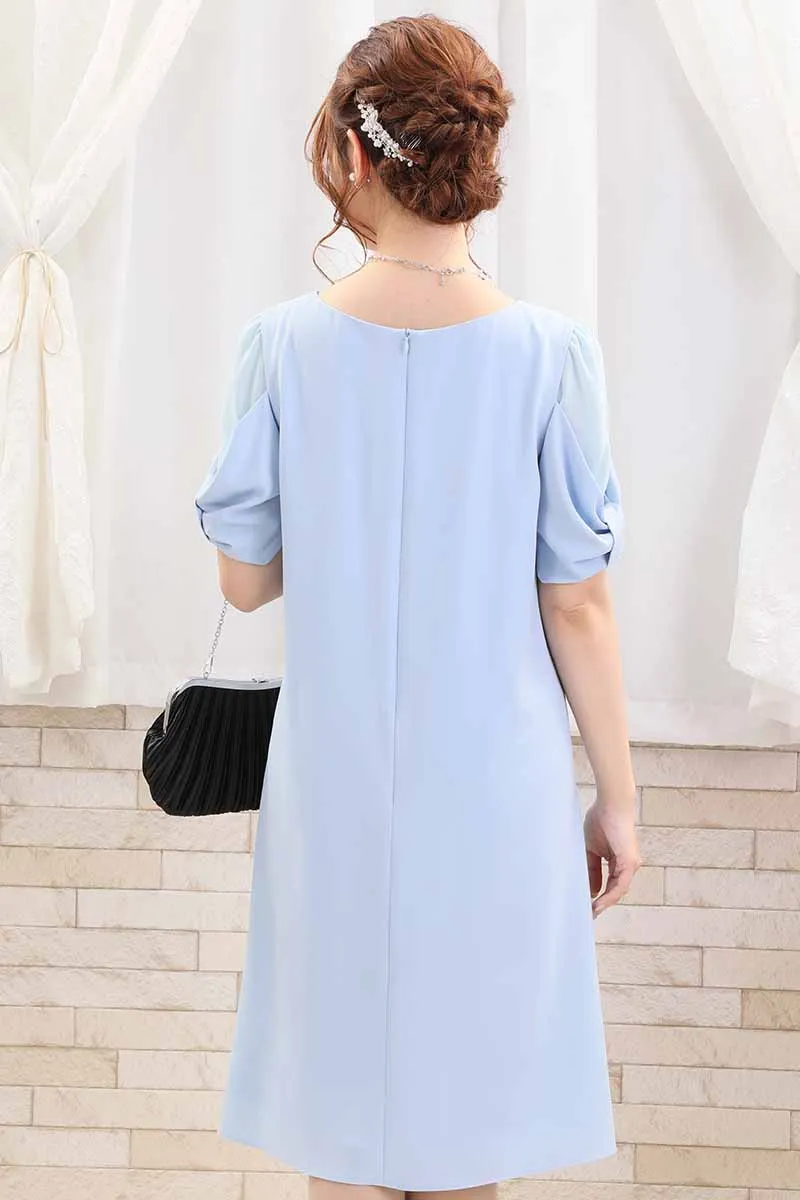 パステルブルーのリボン風スリーブドレス