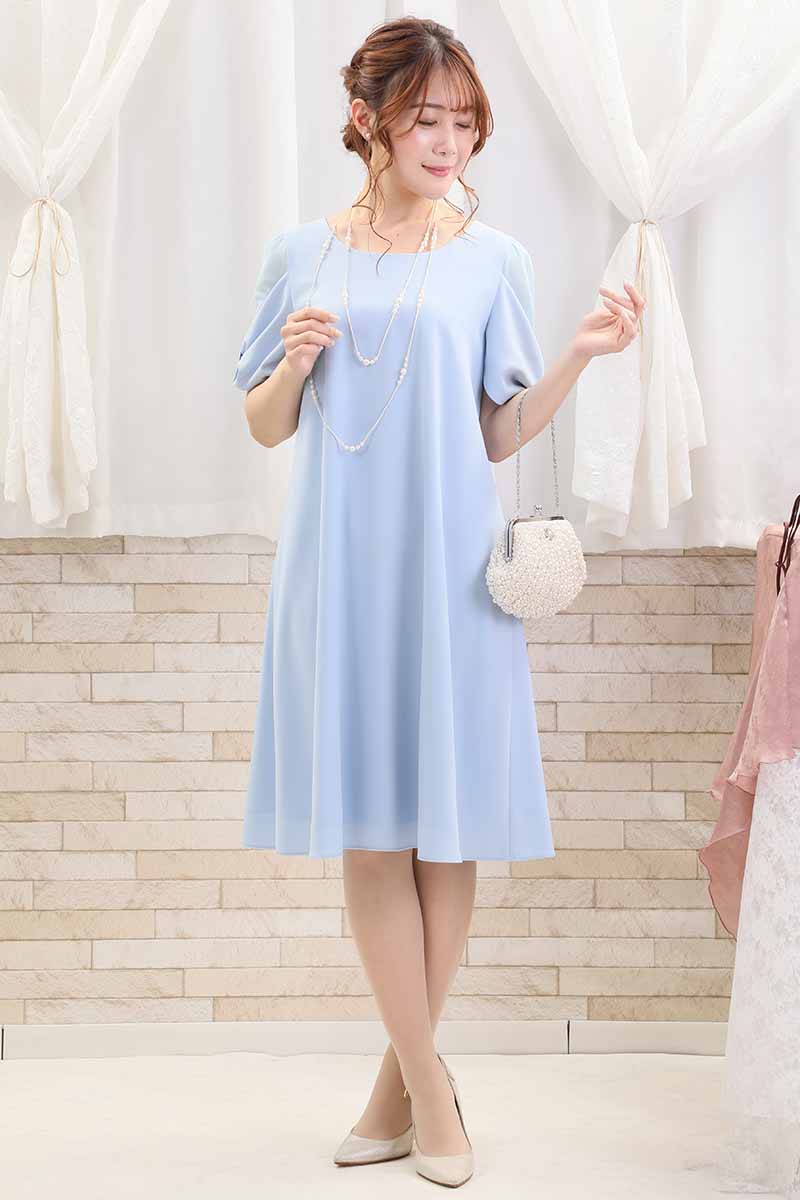 パステルブルーのリボン風スリーブドレス