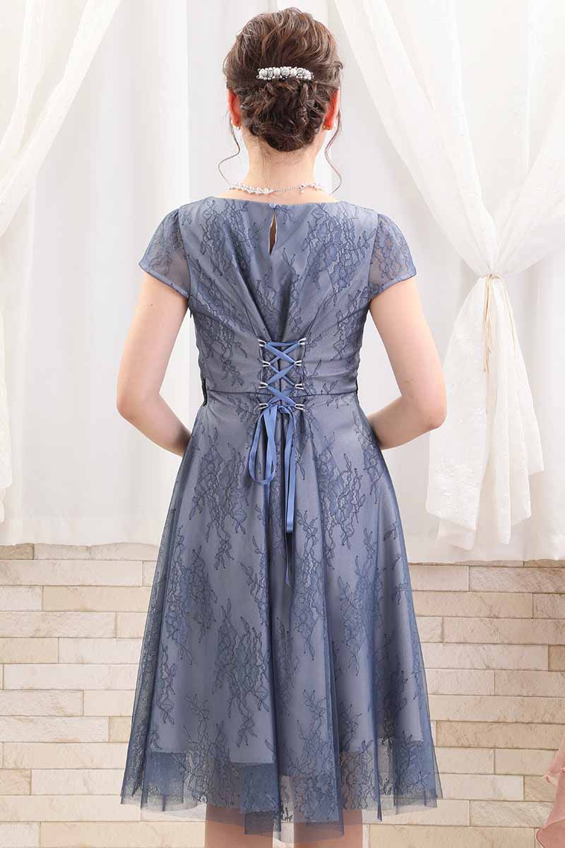 ブルーのパフスリーブ花柄レースドレス